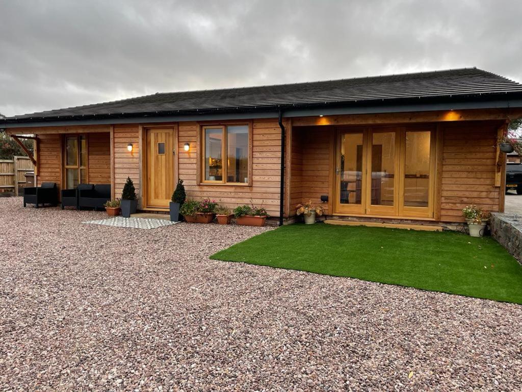 Redstones Cottage Greasby Exterior photo